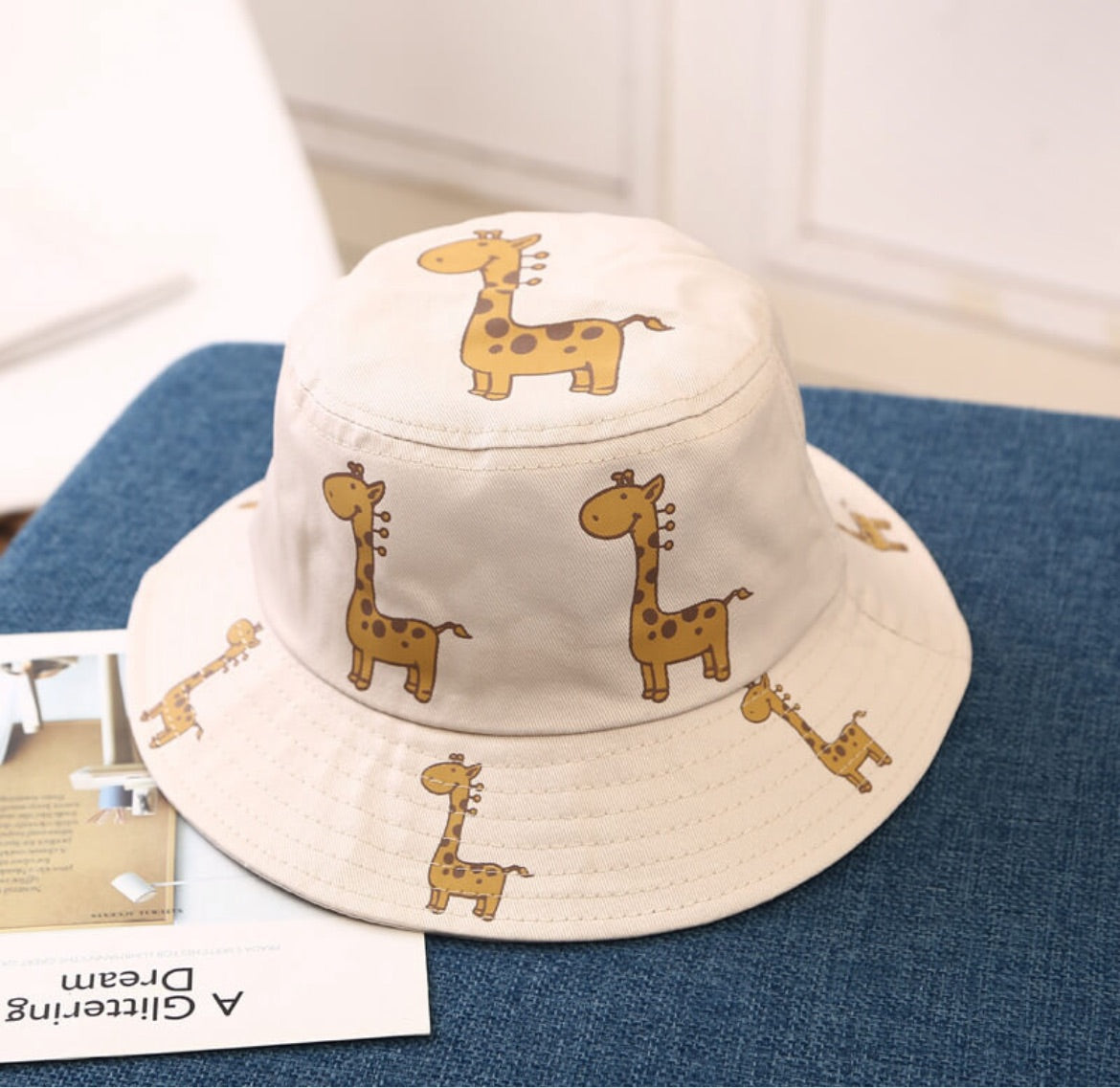 Giraffe Buckets