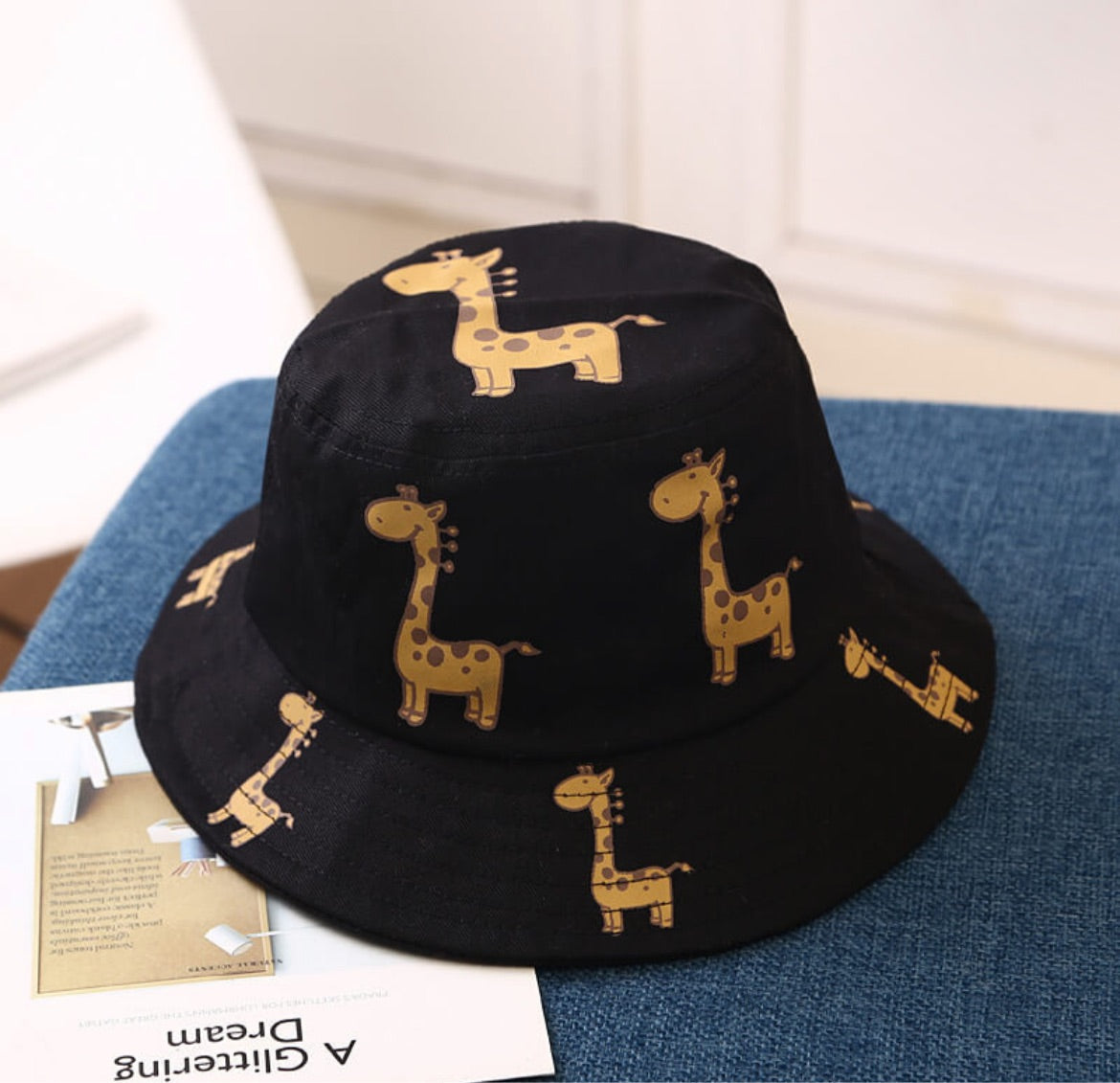 Giraffe Buckets